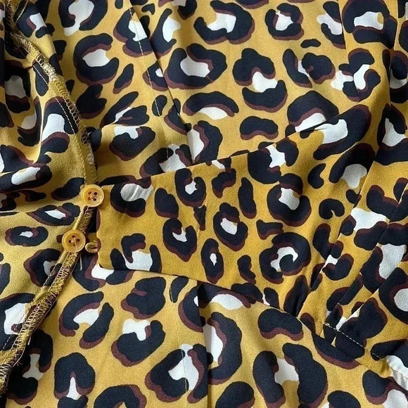 NWT Who What Wear leopard print top size XSmall - Picture 7 of 8